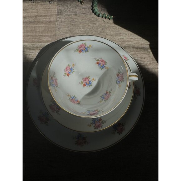 Vintage Haviland Limoges France China Floral Tea Set - Cup & Two Saucer Dessert - Picture 5 of 6